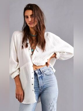 Free People / We The Free Summer Daydream Buttondown in White